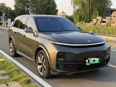 Li Auto Li L8 2024, 77000 км, за 200000 CNY