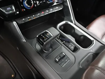GMC Sierra 2023, 50600 км, за 60990000 KRW - фото 9