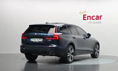 Volvo V60 2021, 45116 км, за 32400000 KRW