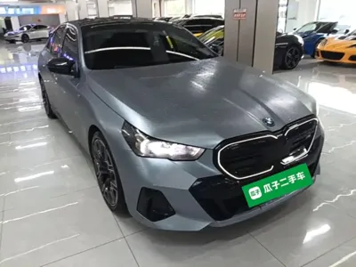 BMW i5 M60 2024, 28600 км, за 370200 CNY