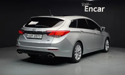 Hyundai i40 2012, 195602 км, за 3300000 KRW