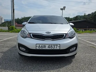 Kia Pride 2012, 108768 км, за 3900000 KRW