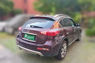 Infiniti QX50 2015, 84700 км, за 70038.48 CNY
