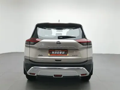 Nissan X-Trail 2021, 68400 км, за 84800 CNY