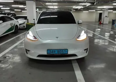 Tesla Model Y · 2022 год
