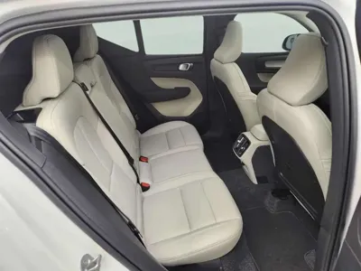 Volvo XC40 2025, 2496 км, за 43000000 KRW - фото 8
