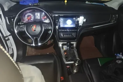 Roewe RX5 2016, 92700 км, за 28449.53 CNY