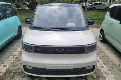 Wuling Hongguang MINIEV 2022, 27900 км, за 31483 CNY - фото 2
