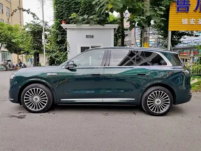 AITO 问界 AITO M8 2025, 13000 км, за 346800 CNY