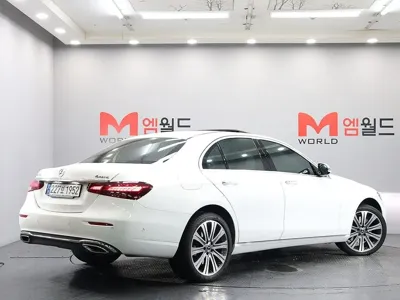 Mercedes-Benz E-Class 2023, 32000 км, за 45990000 KRW - фото 3