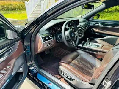 BMW 7 Series 2017, 150000 км, за 175000 CNY