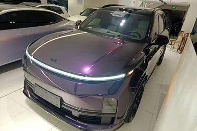 Li Auto L9 · 2022 год