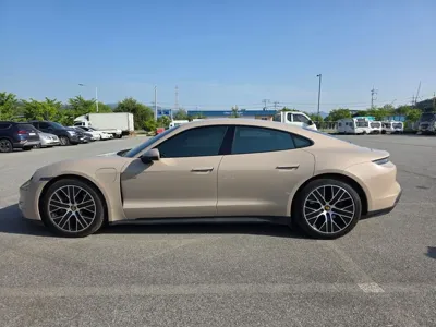 Porsche Taycan 2023, 63000 км, за 93000000 KRW