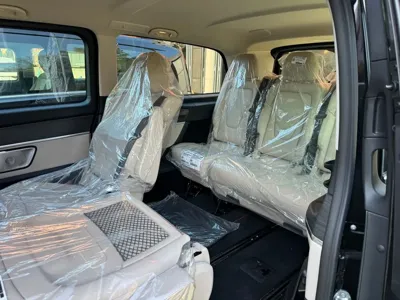 Mercedes-Benz V-Class 2025, 28 км, за 172500000 KRW - фото 14