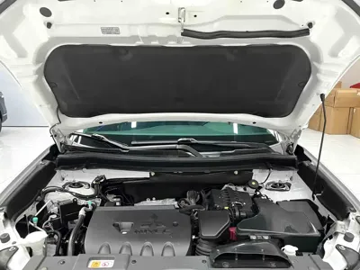 Mitsubishi Outlander 2022, 29100 км, за 129800 CNY - фото 17