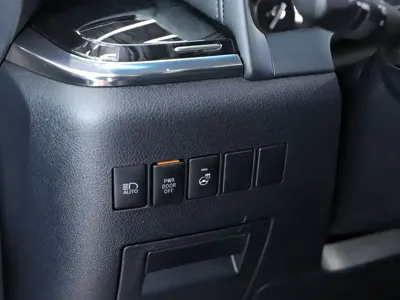 Toyota Vellfire 2021, 40000 км, за 498000 CNY - фото 8