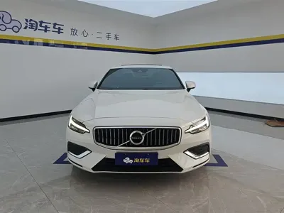 Volvo S60 2020, 88600 км, за 98600 CNY - фото 2