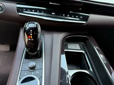 Cadillac Escalade 2023, 43000 км, за 106810000 KRW - фото 9