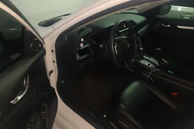 Honda Civic 2019, 17600 км, за 53962.28 CNY - фото 16