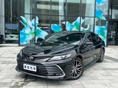 Toyota Camry · 2022 год