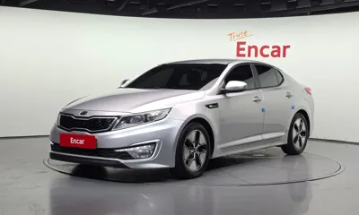 Kia K5 · 2012 год