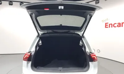 Volkswagen Tiguan 2024, 40177 км, за 37900000 KRW - фото 20