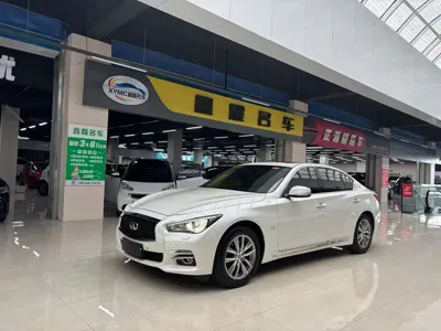 Infiniti Q50L · 2015 год