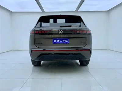 Volkswagen Teramont 2025, 9400 км, за 249800 CNY