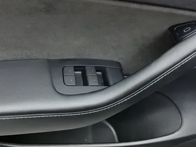 Tesla Model 3 2021, 125300 км, за 103900 CNY - фото 9