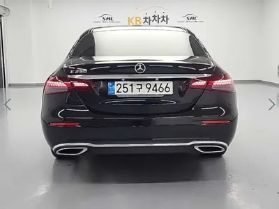 Mercedes-Benz E-Class 2022, 38150 км, за 35900000 KRW - фото 2