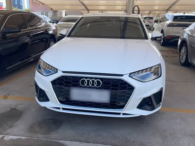 Audi A4L 2022, 40600 км, за 171621.53 CNY