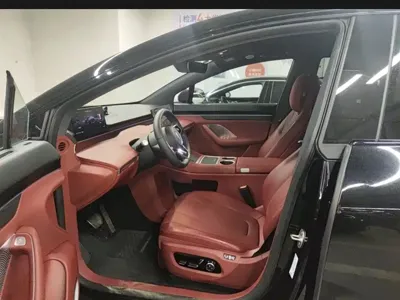 智界 Zhijie R7 2025, 8000 км, за 249800 CNY