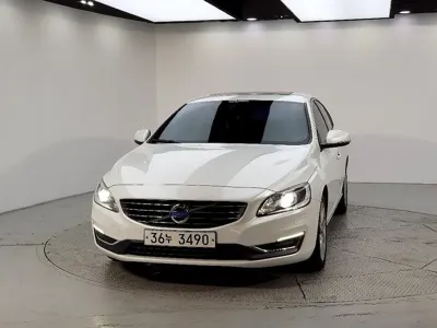 Volvo S60 2015, 86598 км, за 7500000 KRW