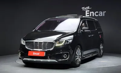 Kia Canival · 2017 год