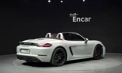 Porsche 718 2024, 11001 км, за 132000000 KRW