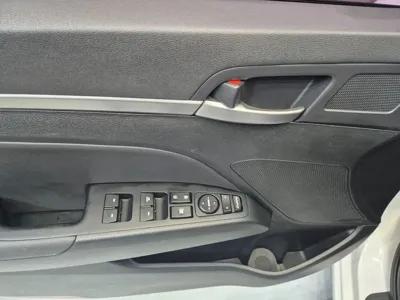 Hyundai Avante 2016, 128182 км, за 9700000 KRW - фото 6
