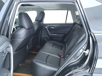 Toyota RAV4 2023, 51600 км, за 108800 CNY - фото 11