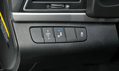 Hyundai Avante 2018, 60806 км, за 9300000 KRW - фото 14