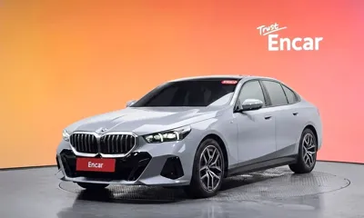 BMW 5-Series · 2025 год