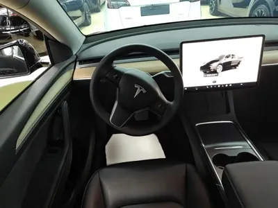 Tesla Model Y 2023, 56400 км, за 184100 CNY - фото 11