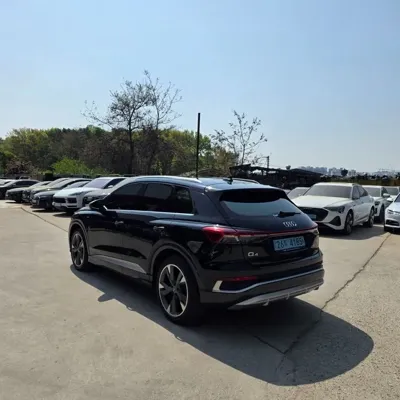 Audi Q4 e-tron 2022, 96760 км, за 27500000 KRW