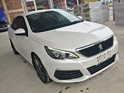 Peugeot 308 2017, 83100 км, за 21300 CNY