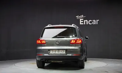 Volkswagen Tiguan 2013, 151012 км, за 5600000 KRW