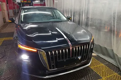 Hongqi H5 PHEV 2025, 100 км, за 140112.94 CNY