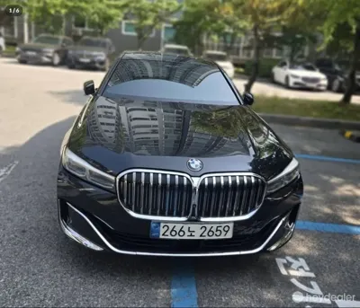 BMW 7-Series · 2020 год