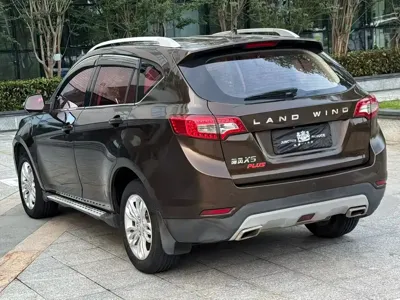 Landwind Landwind X5 2017, 70000 км, за 13799 CNY