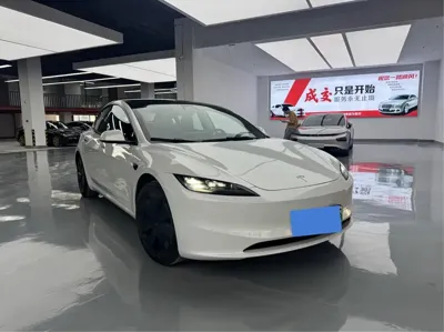 Tesla Model 3 2024, 20800 км, за 123800 CNY