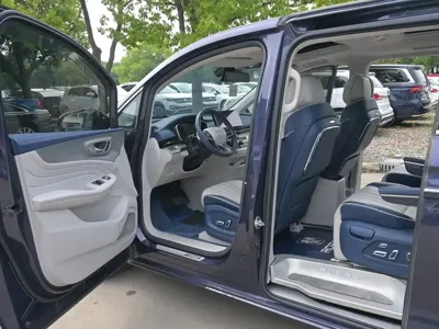 Roewe iMAX8 2022, 17000 км, за 109900 CNY - фото 11