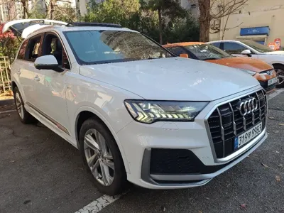 Audi Q7 2021, 83000 км, за 45000000 KRW