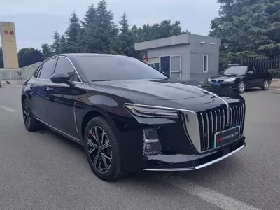 Hongqi Hongqi H5 PHEV 2025, 3000 км, за 109800 CNY